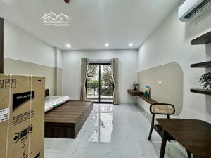 nhà mới xây ban công view sông thoáng mát-gần công viên cây xanh đậu oto