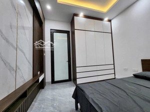 bán tập thể lâm sản - trung liệt - đống đa - tầng 1 kinh doanh ol - lô góc thoáng sáng