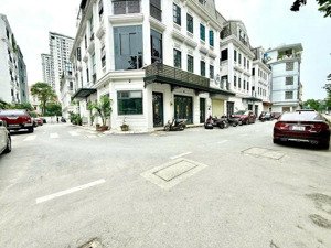 bán nhà liền kề phố hàm nghi dt58mx5tx5,5mmt giá 26 tỷ kinh doanh, văn phòng, hàng xóm quan chức.