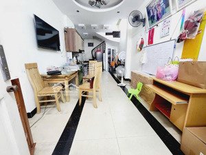 38m2 chỉ 7,x tỷ - trung tâm nam từ liêm - 20m ra ô tô tránh - ba gác đỗ cửa - gần bến xe mỹ đình