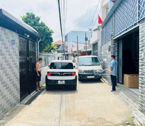 bán nhà 2 lầu gần khu villa văn hoa ( hẻm xe hơi )