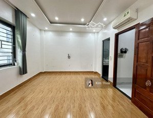 văn phòng 20m2 giá rẻ chỉ 5 tr ở vạn phúc có cửa sổ, thang máy, sẵn máy lạnh, hầm xe free, wc riêng