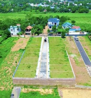 22 triệu/ m2 bán đất 100m2 gần đường 21a, phú cát, quốc oai, hà nội,