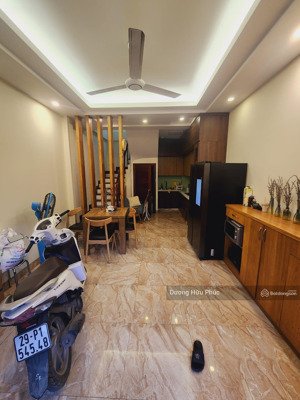 chính chủ bán nhà ngõ 155 cầu giấy dt 46m2x4t cách ô tô 10m, ngõ thông kinh doanh giá 11,25 tỷ