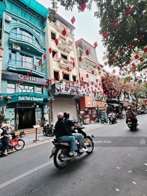 mặt phố hàng lược, hoàn kiêm vị trí đẹp, dt 120m, 4 tâng mt 5m3m, sổ vuông, khu vực sầm uất ngày đê