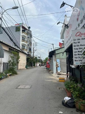 mặt tiền thạnh xuân 43 quận 12 -đường chuẩn 8m có lề
- ngang 6m dài 13m, công nhận 78 m2