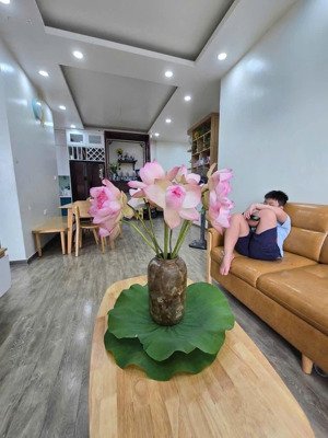 chính chủ bán ch flc landmark lê đức thọ dt 124m 3pn full nt giá 8,4 tỷ tầng trung sđcc: 