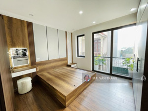 chỉ 6.8 tỷ bán nhà nguyễn khang cầu giấy, 35mx5 tầng 2 thoáng,nội thất đẹp long lanh,40m ra mặt phố