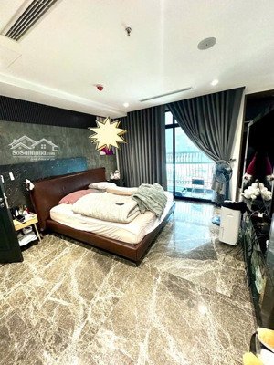 bán nhà hoàng quốc việt 36m2*6t thang máy, ngõ to rộng thông tứ tung, cách phố 30m 9.5 tỷ