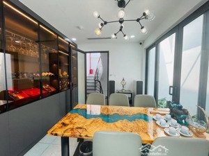 vip mặt hồ -tòa nhà vp- vỉa hè đá bóng để ô tô thoải mái - kd - nhà 2 thoáng - hoàn công 9 tầng.