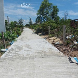 cho thuê đất trống, mặt tiền đường, đất rộng 900m2