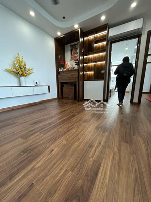 bán cc vov mễ trì, 81,5m2. 2 ngủ 2 vs. full nt đẹp. ban công đn. 5,98 tỷ. 