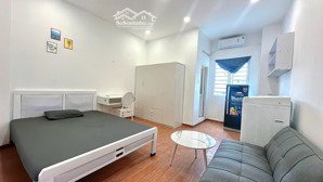 cho thuê căn máy giặt riêng, cửa sổ lớn, sẵn nội thất ở lê văn sỹ quận 3 gần hoàng sa, trường sa