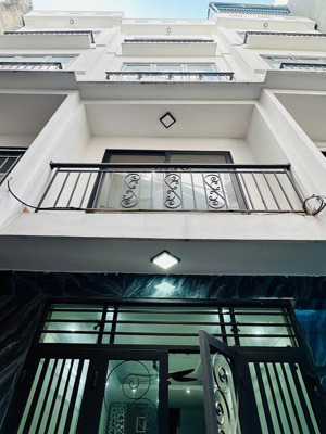 hồ tùng mậu - nhà mới 5 tầng - ngõ nông - full đồ 8,x tỷ ----xem nhà gọi 0947 180 3