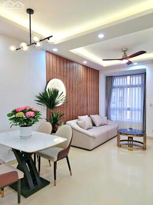 Cần bán gấp căn hộ chung cư Sky Garden 1 DT: 81m2- Phú Mỹ Hưng Quận 7