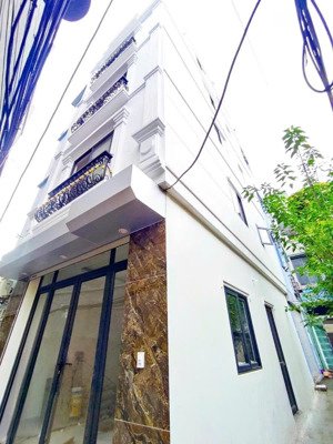 hoàng quốc việt, 45m2*6t thang máy, lô góc, mặt ngõ thông to rộng, cách phố 20m, 12 tỷ