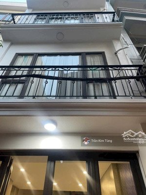 cho thuê nhà 4 tầng 4 phòng ngủ, diện tích 42m ngay chân cầu vĩnh tuy, phố đàm quang trung