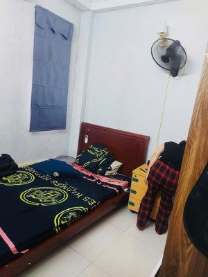 cho thuê nhà ngõ 28 đại linh 48m x3t giá 9tr/th