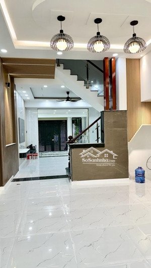 nhà 1 trệt 1 lầu mới đẹp, thiết kế hiện đại, 109m2 4pn kdc đại hải, hóc mônđường 10m, giá 6.5 tỷ