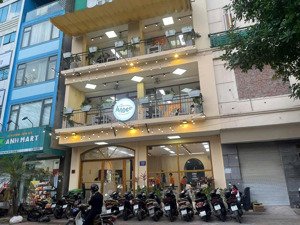 cho thuê nhà mặt phố trần đại nghĩa , mặt tiền rộng 9m , vỉa hè để xe thoải mái