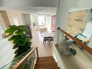 nhà 4 lầu phạm văn bạch - trần thánh tông - 56m2 , giá 9.5 tỷ