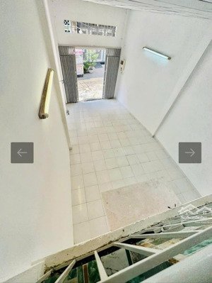 bán gấp nhà âu cơ gần khuông việt 34m2 hxh giá 4 tỷ còn tl . lh: 