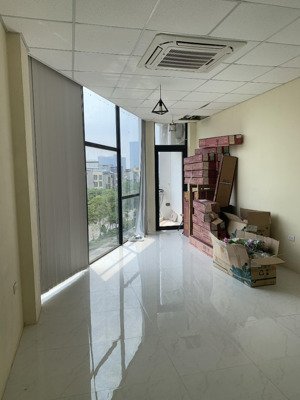 cần cho thuê nhà số 75 đường võ chí công, hà nội