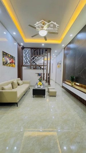 bán nhà phố khương đình, 42m2 mt 4m, nhà đẹp, ngõ rộng, nở hậu, hơn 11 tỷ.