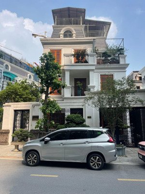 biệt thự vip roman tố hữu - view trường học - kinh doanh - dòng tiền 550tr/năm