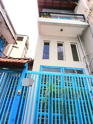 bán căn góc vip nhất q.10 cách mặt tiền nguyễn tiểu la 80m giá 5.55tỷ còn tl