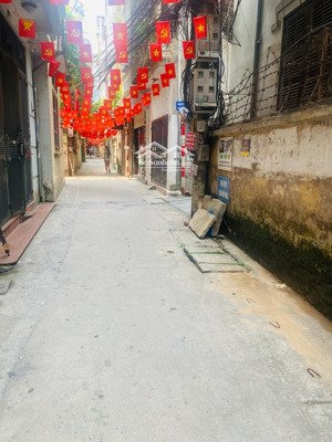 nhà phố khương đình-thanh xuân - nhà dân xây - ngõ thông ba gác - gần phố - lh 