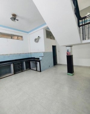 nhà 101m2 - khu vip bàu cát - đồng đen - nguyễn hồng đào - giá 8.9 tỷ