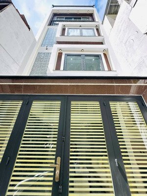 nhà ngang 4m 1/ lê văn thọ, gần công viên làng hoa