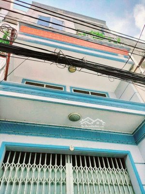 cần cho thuê nhà đường 3 tháng 2, p2, q 11 3pn3wc 4m x 14m - hxh - chỉ 10tr/tháng