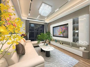 cực rẻ. gia đình mình cần bán căn hộ 70m2 - 2 phòng ngủ, 2vs, nhà vuông vắn, sổ đỏ bắc hà