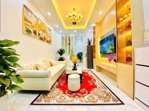 nguyễn văn huyên! hoàng sâm, 34m2 4 tầng 4 ngủ, 20m ra ô tô giá hơn 7 tỷ