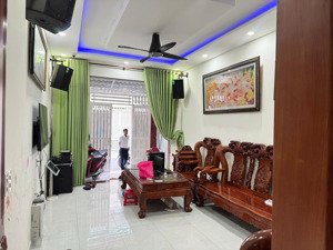 bán nhà hẽm 170 vườn lài ( 4x16m) 2 lầu,sân thượng. giá 9,5 tỷ,p tân thành