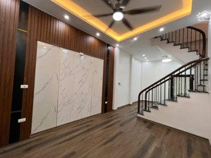 thật 100% chủ cần bán gấp mặt ngõ thông phong nhà dân xây chắc chắn diện tích rộng ở xướng:49,5 m n