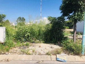 bán lô đất hướng đông nam đường d1a kđt hoàng long