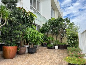 bán penthouse sky garden 3 . diện tích 250m 2 sân vườn nhà như hình ảnh . lh: o917522123