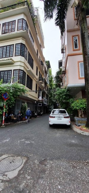 vị trí đẹp xây tòa kim mã 90m2 mt 6.2m 33 tỷ vỉa hè ôtô tránh thông