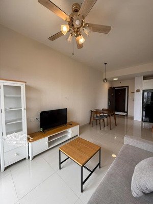 the sun avenue cho thuê căn 1pn 1wc full nội thất