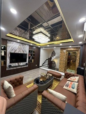 vị trí vàng xuân đỉnh, 8tỷ, 36m2, 5t thang máy, oto đỗ cửa, 10m ra phạm văn đồng, 15p ra nội bài.