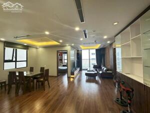 Bán chung cư đường Xuân La quận Tây Hồ - 132m2 ( 3PN) – Giá chỉ 9,x tỷ.