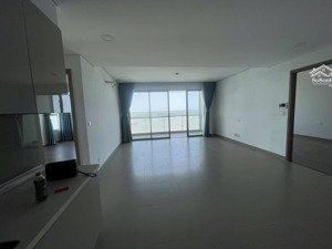 cho thuê căn hộ 3 phòng ngủ sky 89,hoàng quốc việt,quận 7 giá 17 triệu