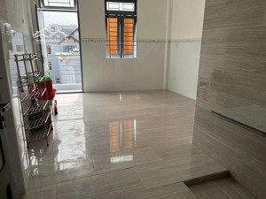 chdv 5 tầng sẵn dòng tiền trung tâm linh tây, thủ đức