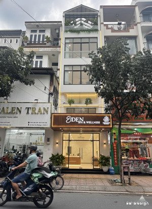 chủ nhà cho thuê gấp nhà 2mặt tiền kinh doanh trung tâm quận 4