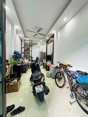 bán nhà hoàng hoa thám, nội thất xịn sò, sát phố, 33m2, 8.15 tỷ.