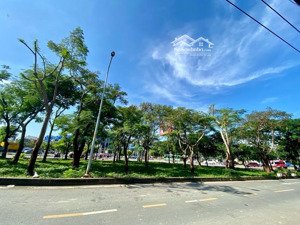 mặt tiền võ văn kiệt- ngay ngã tư võ văn kiệt, hồ học lãm-vị trí kinh doanh-view công viên - 60m2-c