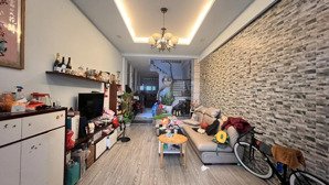 bán nhà 2 mặt tiền thông thoáng 178m2, 3.7x16m, 3 lầu, gần chợ, trường học, đầm sen,an ninh